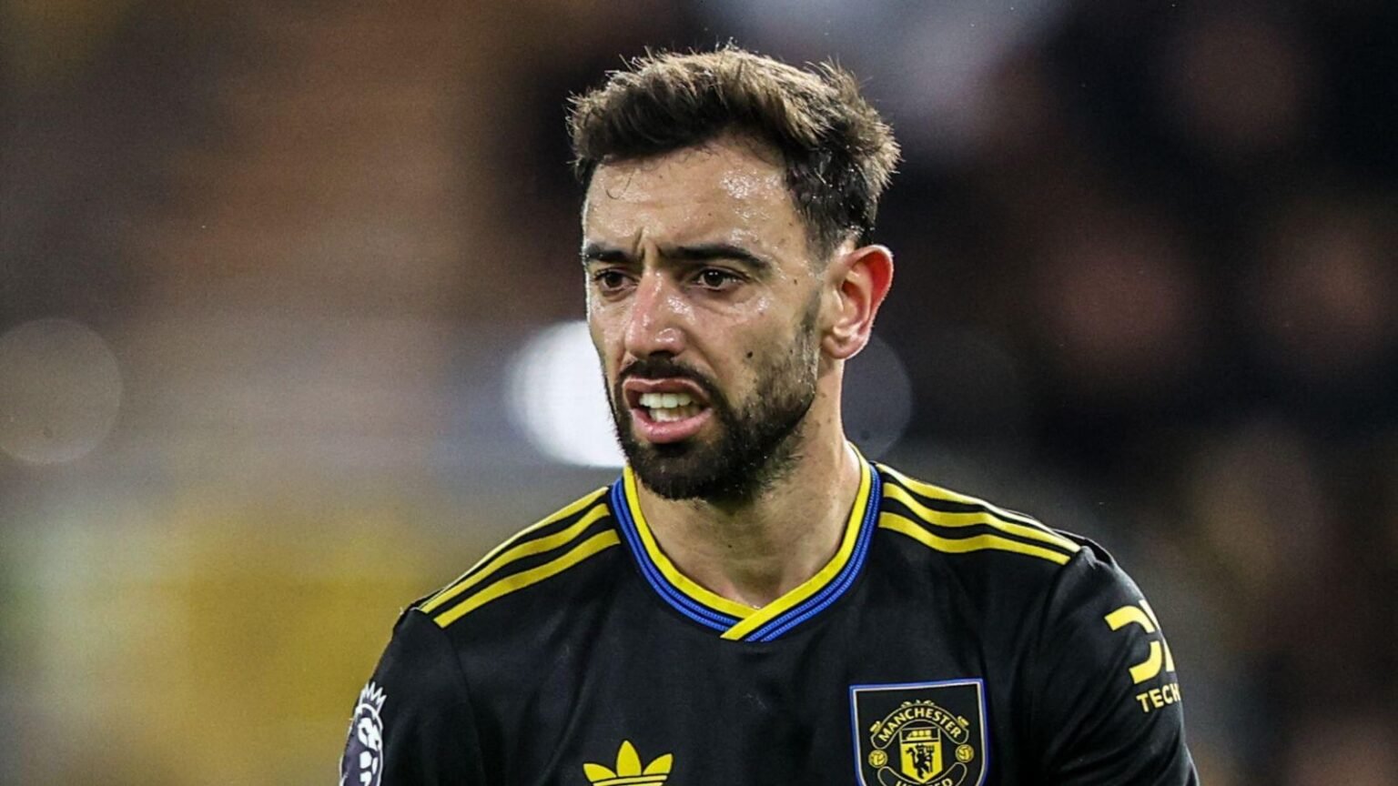 Bruno Fernandes issues new transfer ‘ultimatum’ as ‘unrecognisable’ star shocks fans