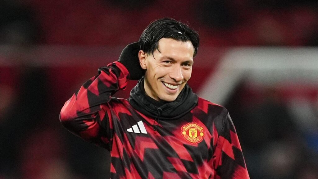 Ex-PGMOL chief gives verdict on Newcastle penalty shout vs Man Utd amid Neville’s bizarre theory