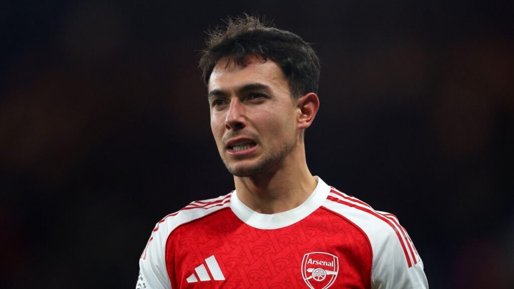 Arsenal are ‘terrible to watch, attritional and boring’ as Zubimendi form ‘worries’ fans; Ekitike > Isak