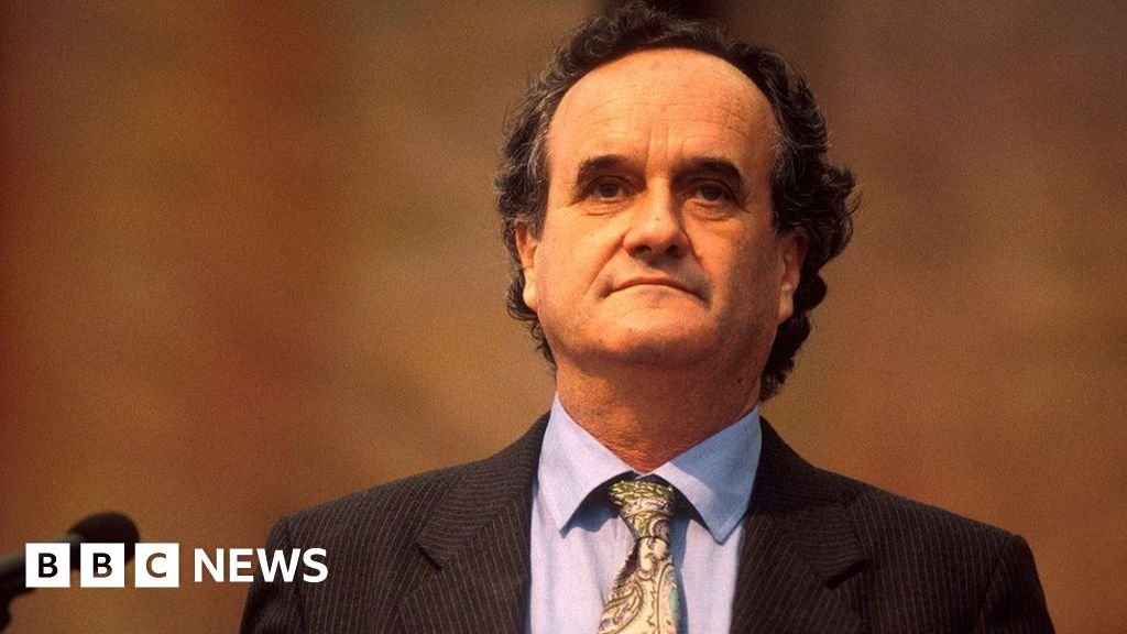Mark Tully, the BBC’s ‘voice of India’, dies aged 90