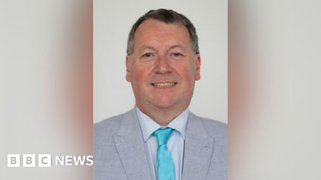 Councillor criticised over Muslim prayers comments