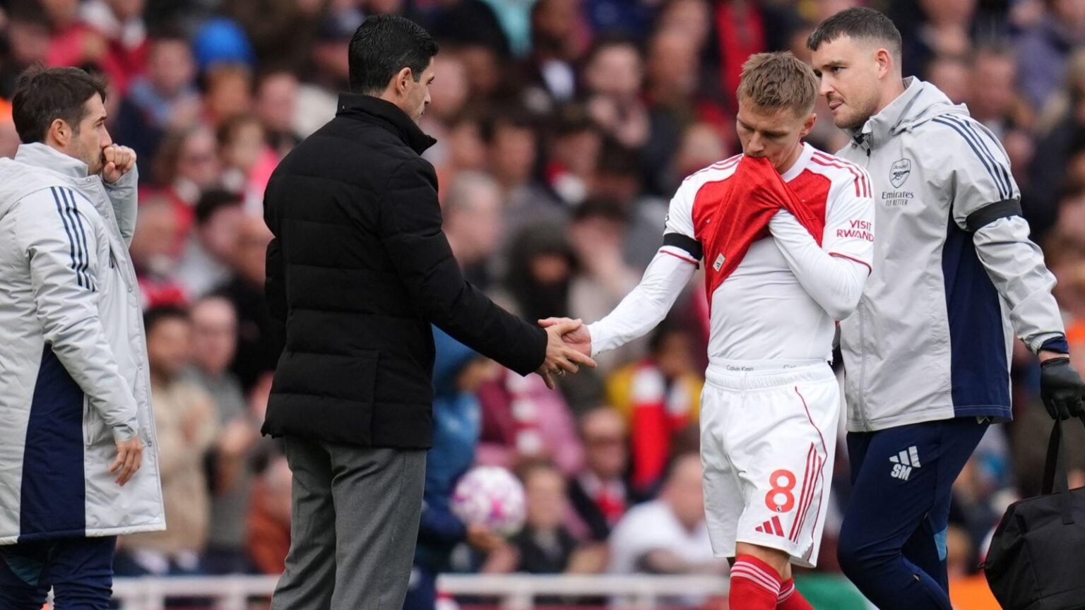 Arsenal ‘would like’ to sell key star ‘exploring his options’; Arteta told to drop him for ‘offering nothing’