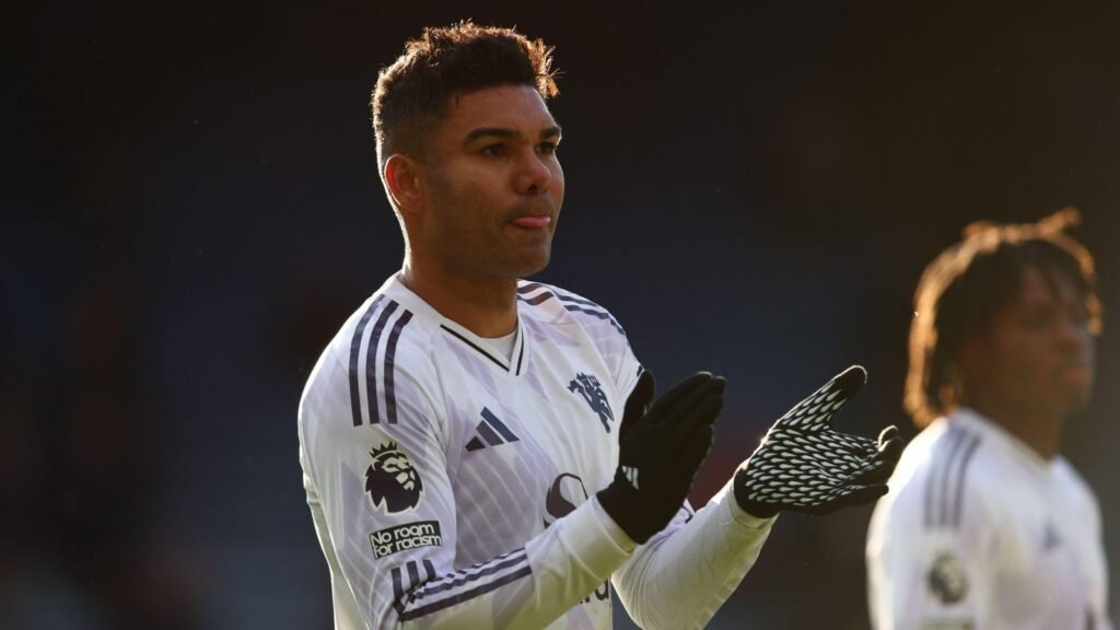 Casemiro offered Man Utd ‘escape route’ but ’emotional’ transfer could crumble after update
