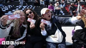 K-pop fans gather in Seoul for comeback show